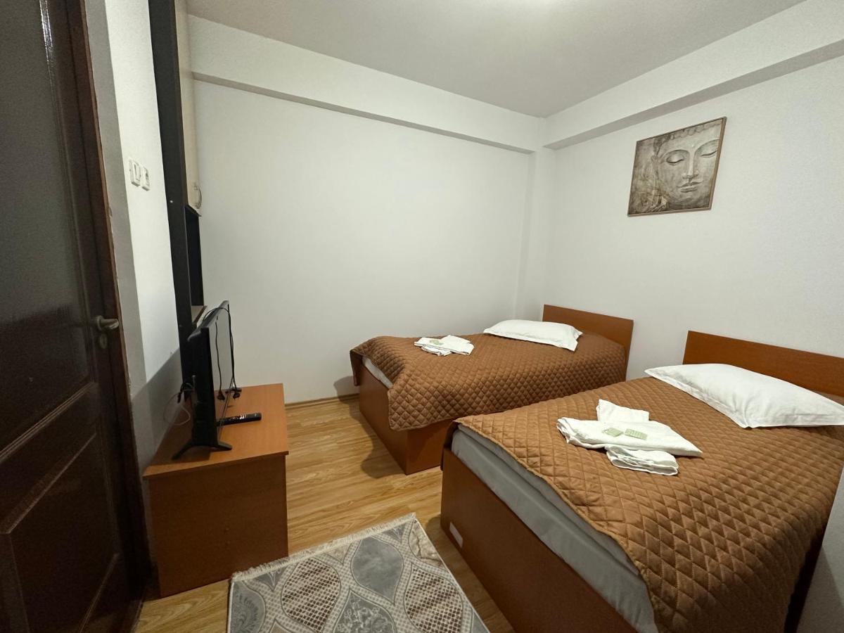 Casa Rustic Cazare Питешти Экстерьер фото