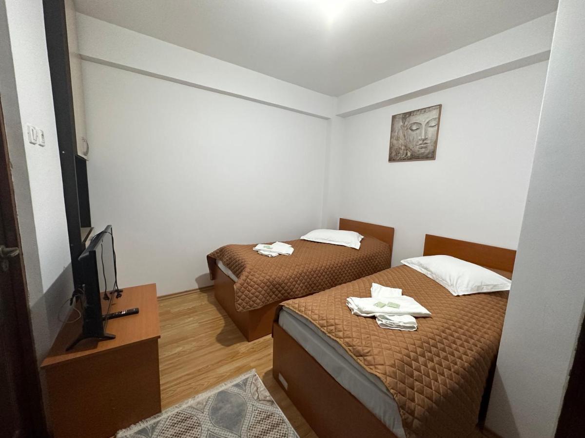 Casa Rustic Cazare Питешти Экстерьер фото