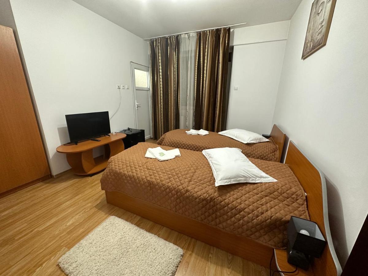 Casa Rustic Cazare Питешти Экстерьер фото