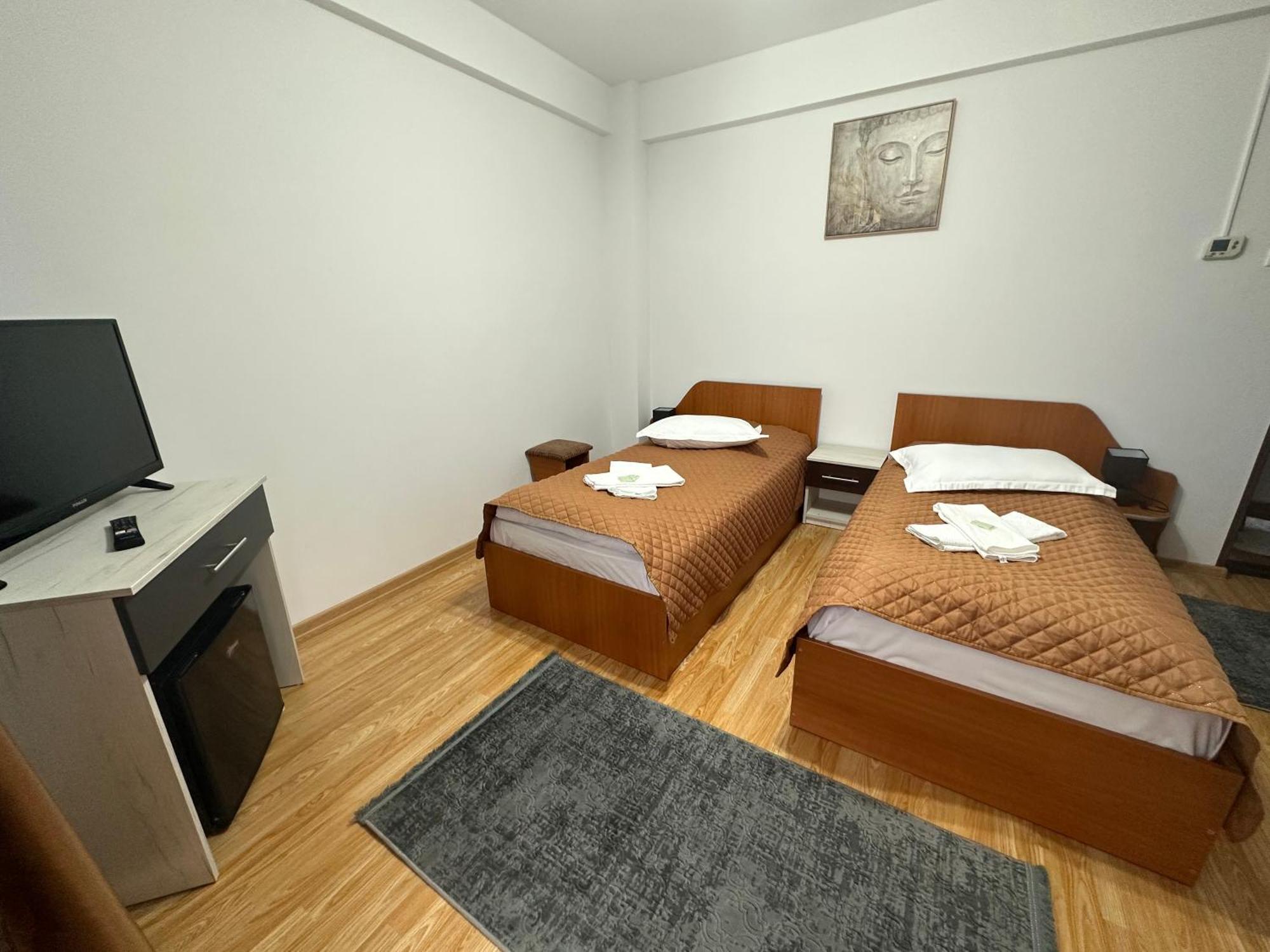 Casa Rustic Cazare Питешти Экстерьер фото