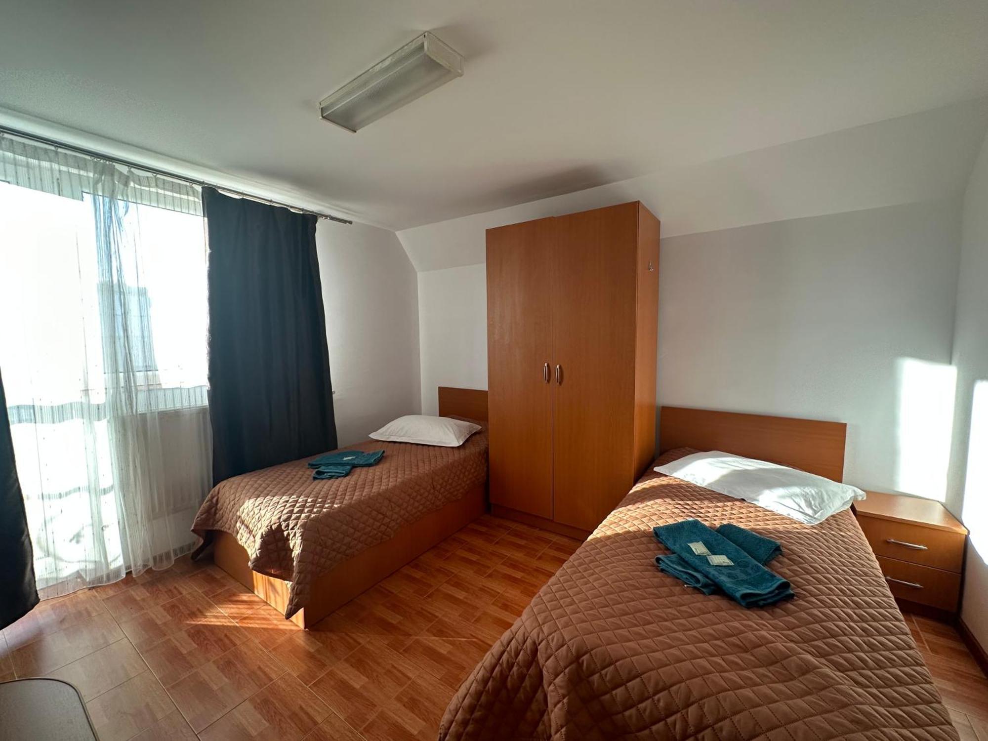 Casa Rustic Cazare Питешти Экстерьер фото